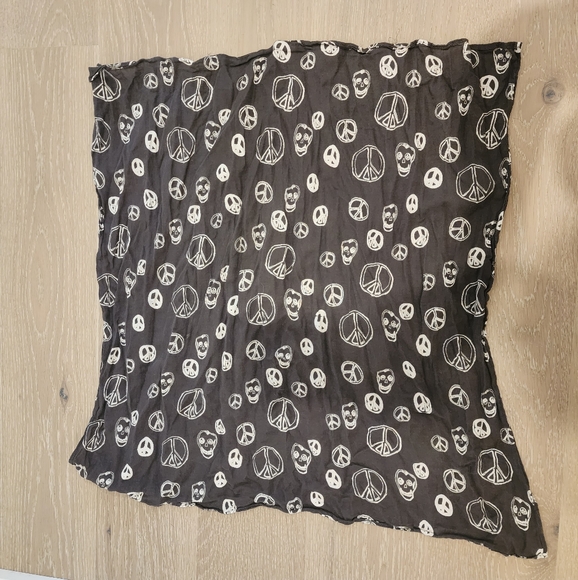 Scotch and soda peace and skull scarf - Picture 2 of 2